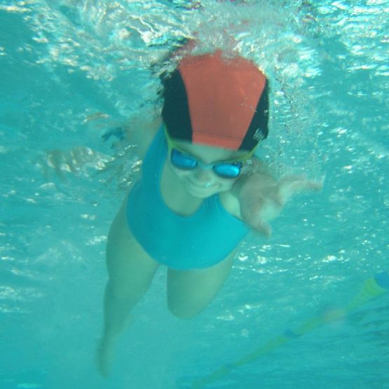Baby Ocean infante nadando